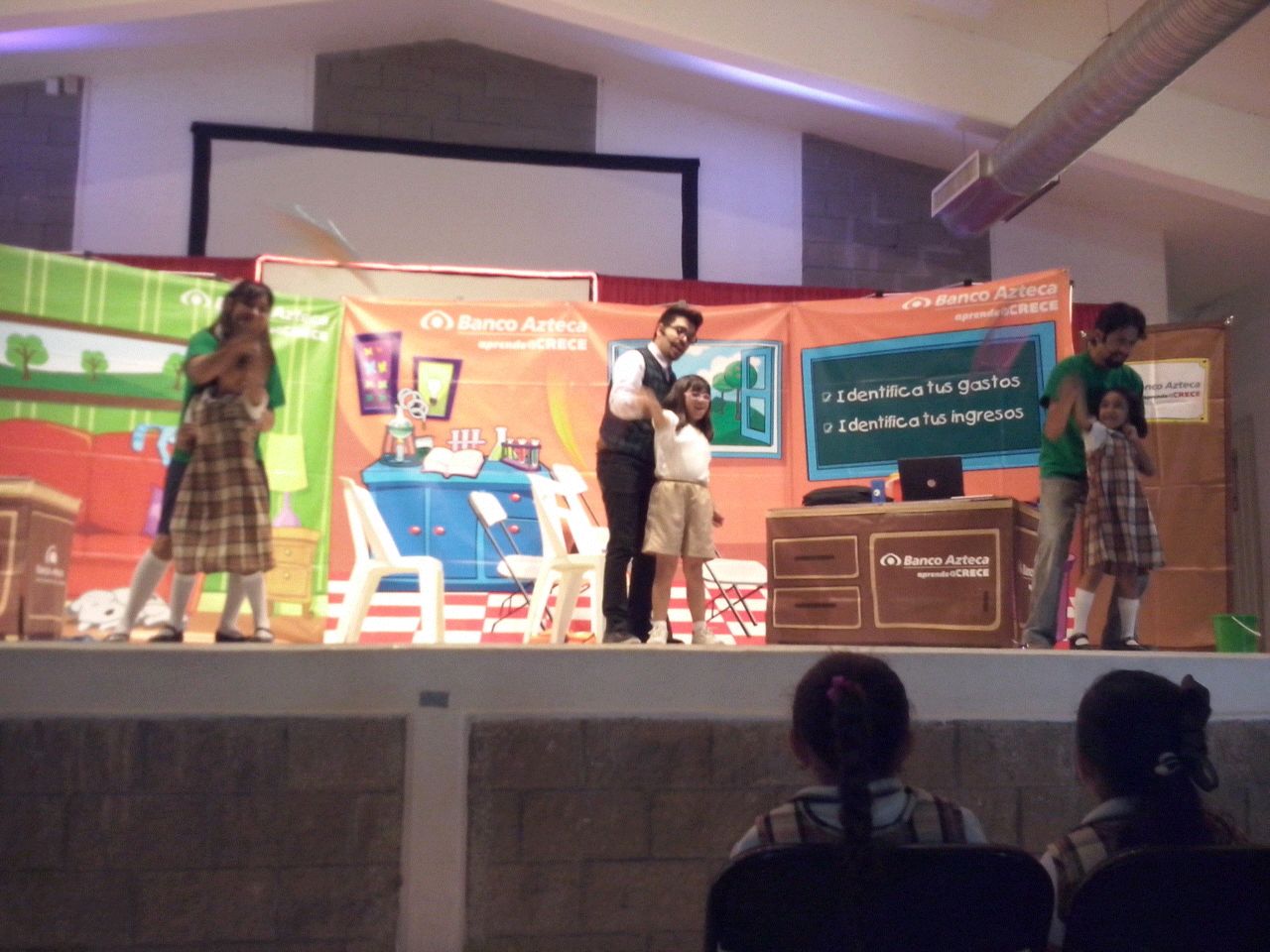 Obra de teatro la familia luchon tuxtla 0315-02.jpg